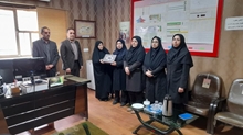 تجلیل از مدیر و کارکنان شبکه بهداشت پلدختر در حوزه جوانی جمعیت