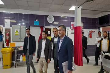 گفت‌وگوی مسئولان با کادر درمان بیمارستان پلدختر