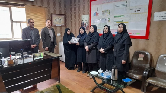 تجلیل از رئیس مرکز بهداشت و کارکنان شبکه بهداشت پلدختر 